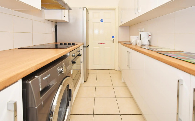 Townhouse @ 178 Ruskin Road Crewe