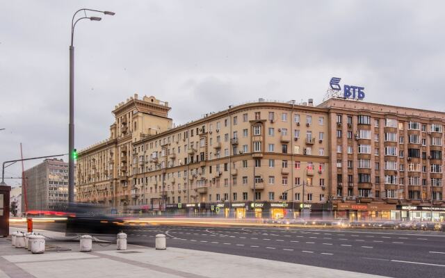 Апартаменты GM Apartment Smolenskaya-Sennaya 27 Москва вид на фасад