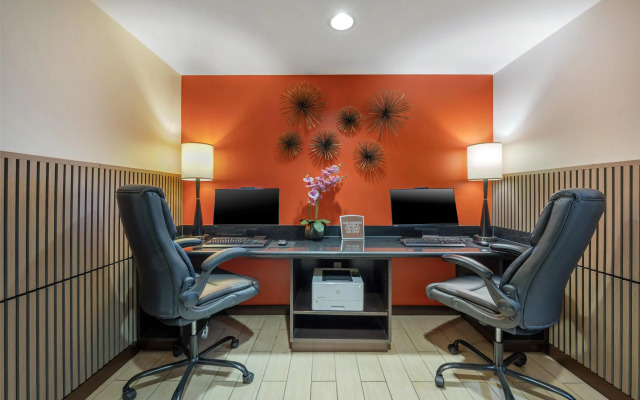Best Western Plus College Park Hotel