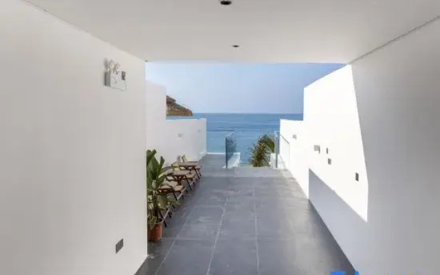 YI HAI Seaview Hotel