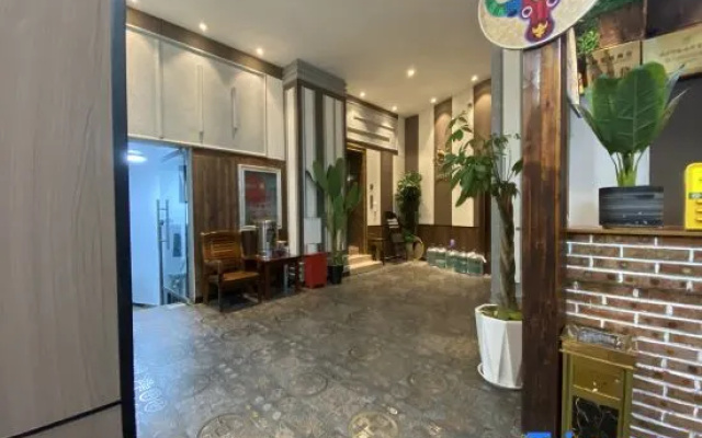 Mangshi Minsu Hotel