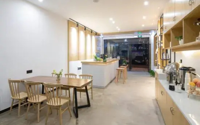 友米·好young酒店(常德体育中心店)