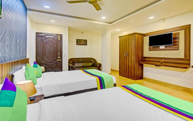 Itsy Hotels Igloo Residency Raja Seat