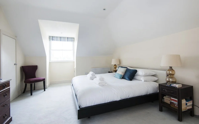 Lovely Putney Home by the Thames