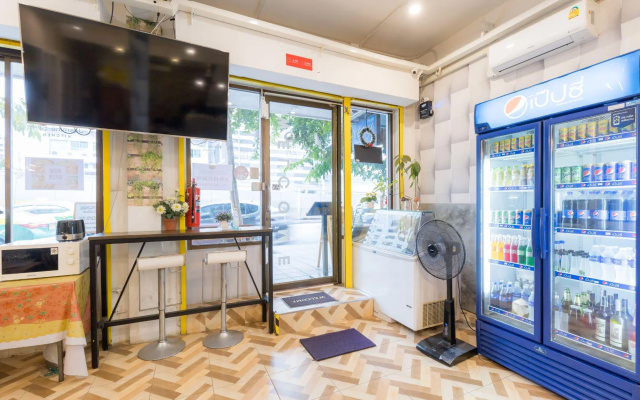 Lemon Hostel