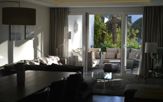 Alcazaba Beach Luxury Apartment02 Estepona