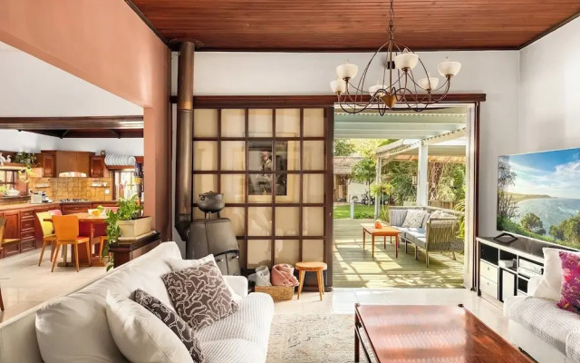 Relax in a Garden Oasis by Sea N' Rent