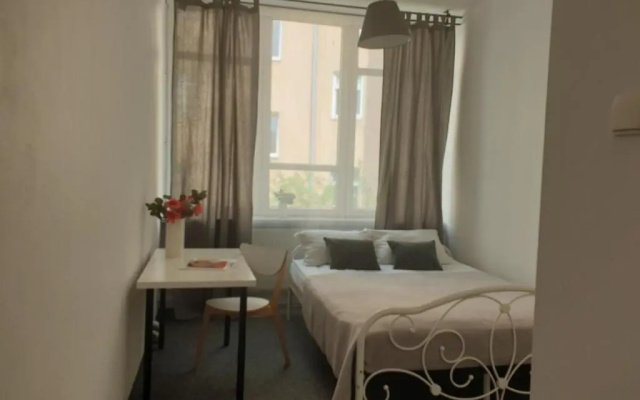 UNIT Warsaw Room Solec 5