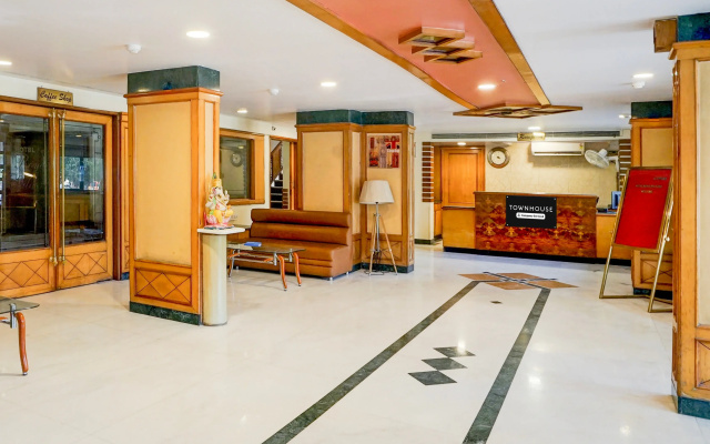 Super Townhouse Subhash Nagar Formerly Royal Palazzo