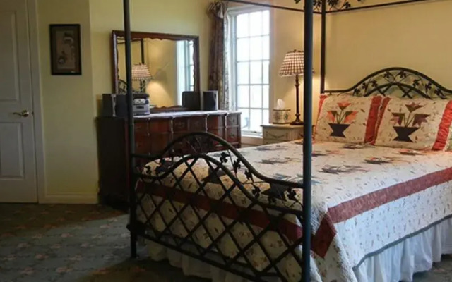 The Feathered Star B&B