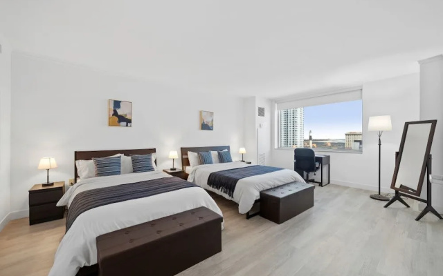 Cozysuites Beachfront 2BR 3BA Condo