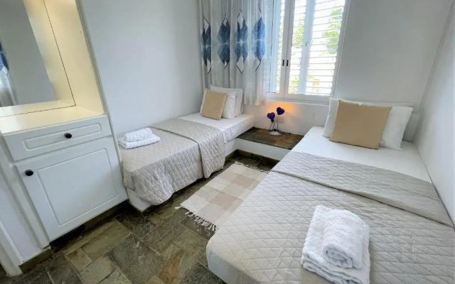 Blossom Holiday Villa DPS18