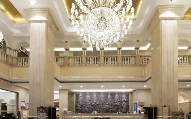 Vienna International Hotel (Qinzhou North District Government High Speed Railway Station)