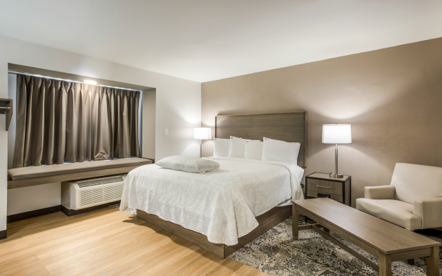 Red Roof Inn PLUS+ & Suites Savannah - I-95