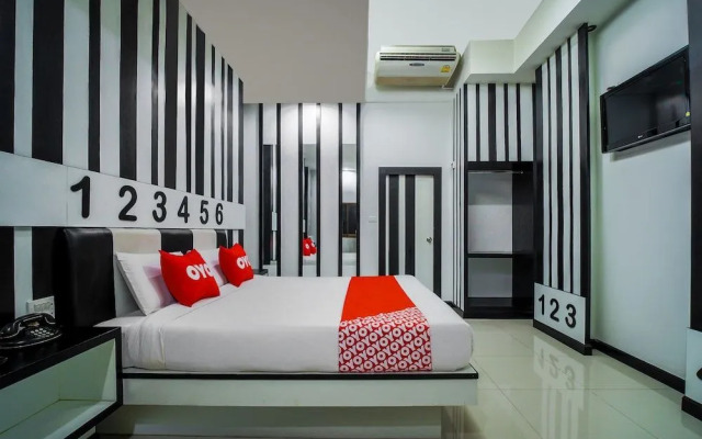 OYO 535 Phadaeng Hotel