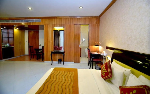 Pink Pearl and Fun City Hotel
