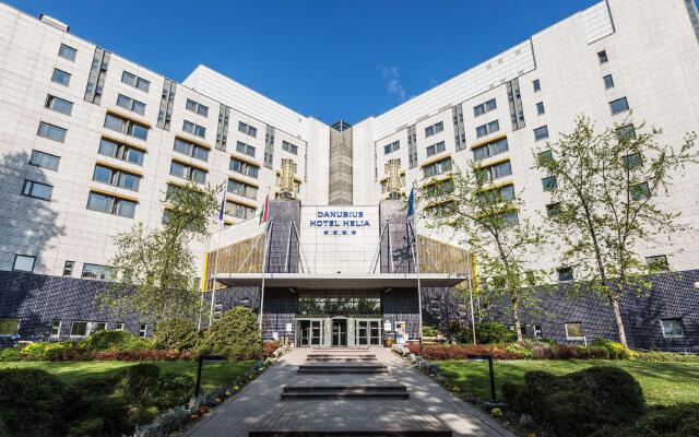 Danubius Hotel Helia Будапешт вид на фасад