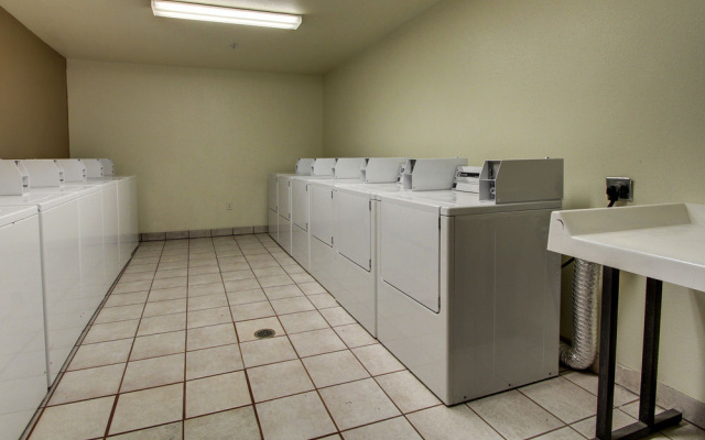 InTown Suites Extended Stay New Orleans - Metairie