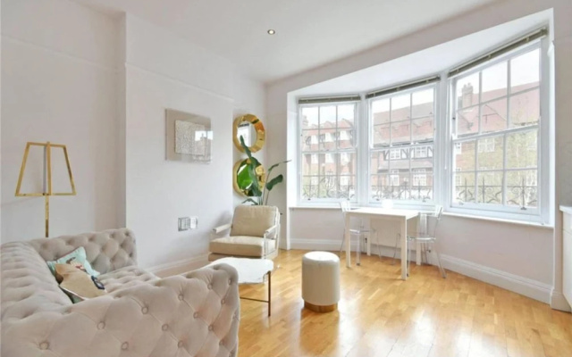 Luxury 3-bed Huge Garden Great Transport Links