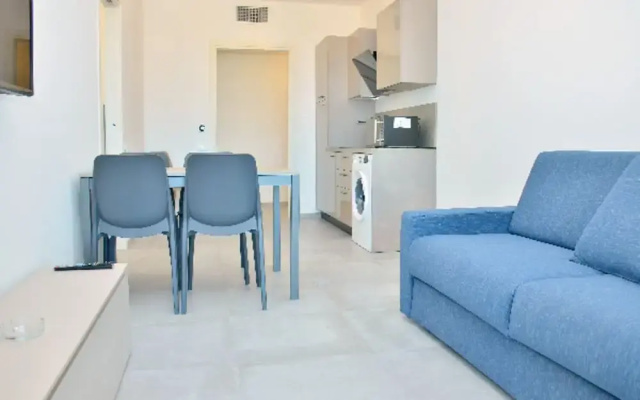 Azure Serenity Modern sea View Flat With Pool