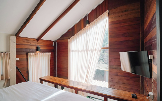Baanrongmai Canal Front Homestay