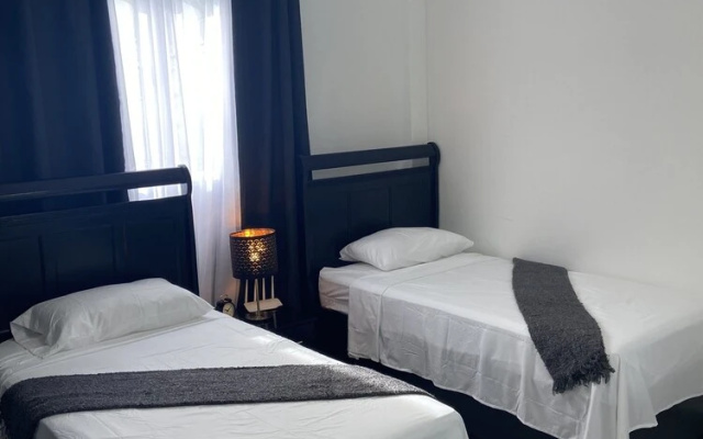 The White Rock Hotel BB