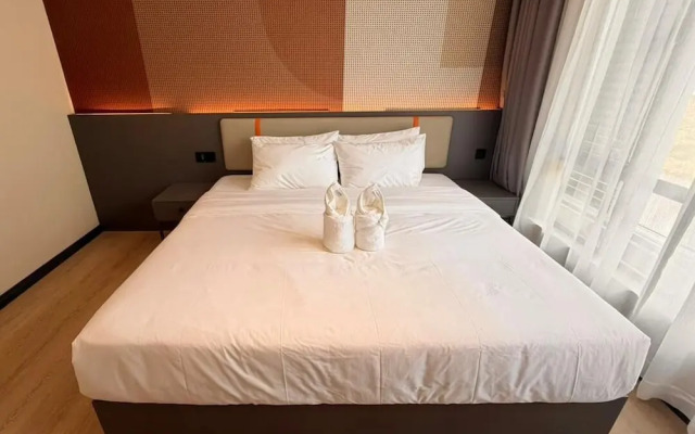 I-Fly Hotel