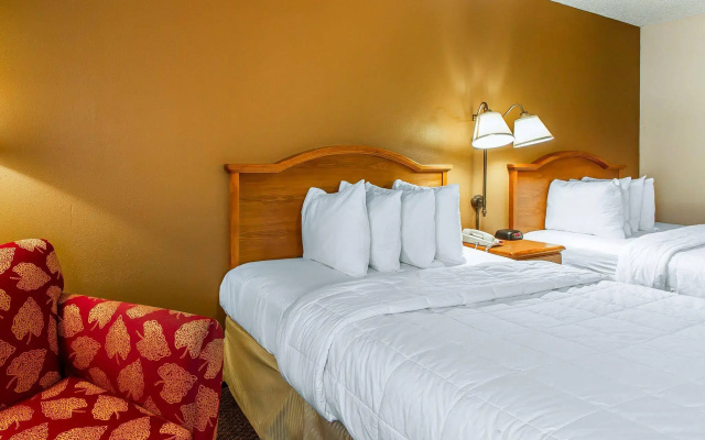 Quality Inn Burlington near Hwy 34