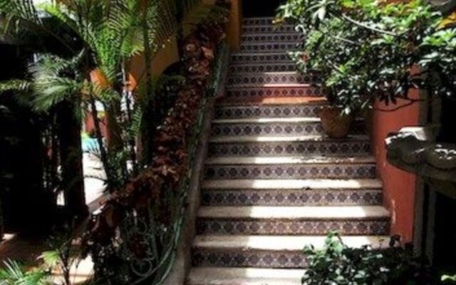 Отель Portal del Angel Гондурас, Тегусигальпа - отзывы, цены и фото номеров - забронировать отель Portal del Angel онлайн вид на фасад