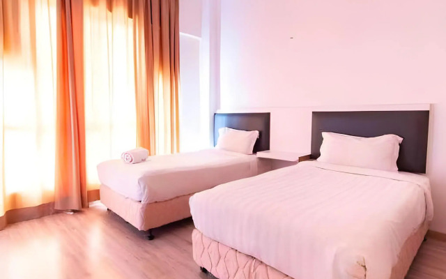 Hotel Zamburger Plaza Mahkota