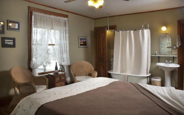 Pinehurst Inn Bed & Breakfast