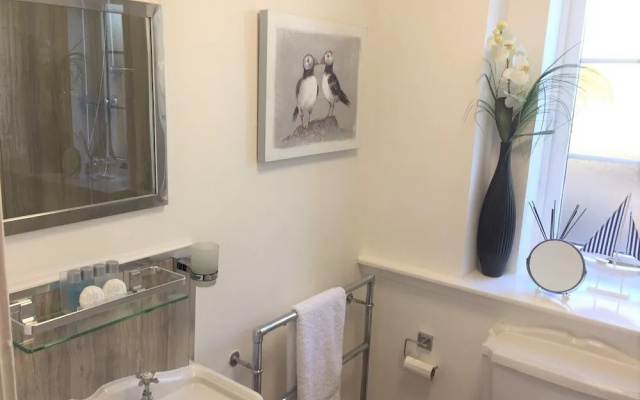 Wellingtonia Court Apartment