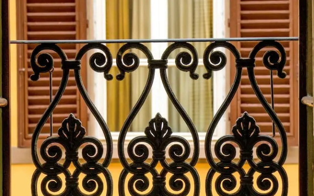 Few steps from the Duomo 4BD Apt Spacious