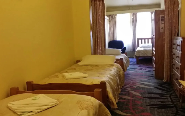 Clarendon Motel and Guesthouse