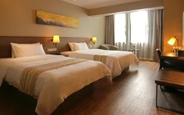 Homeinn Plus Hotel (Weihai Railway Station Hanlefang Pedestrian Street)