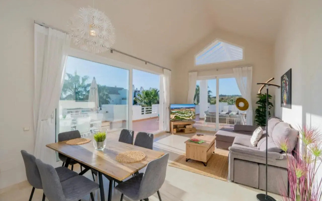 AL-321 Penthouse 3 bedrooms Alcazaba Lagoon