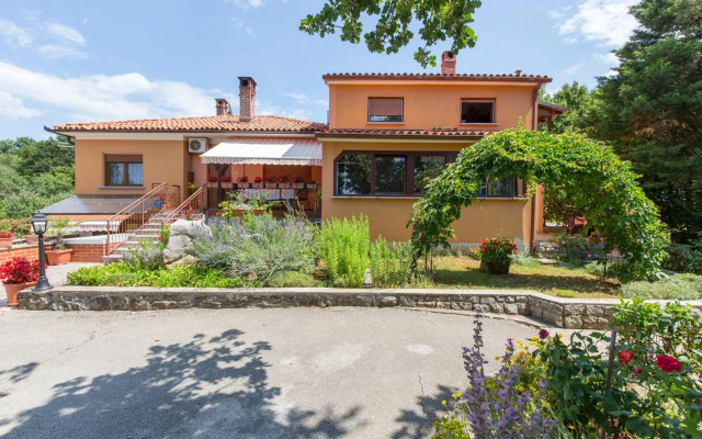 Apartman Karmen