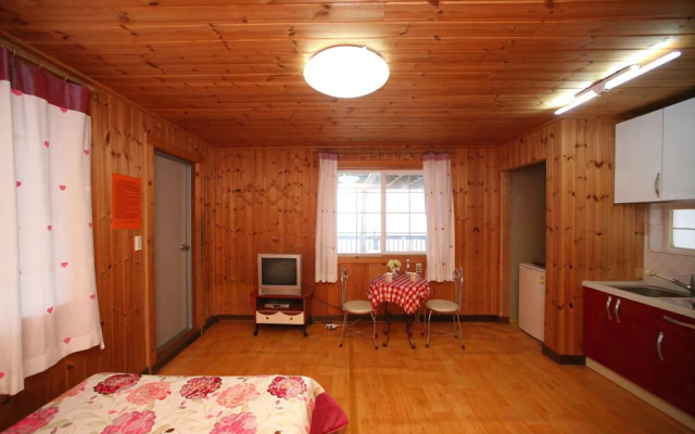 Taean Caribbean Heart Pension