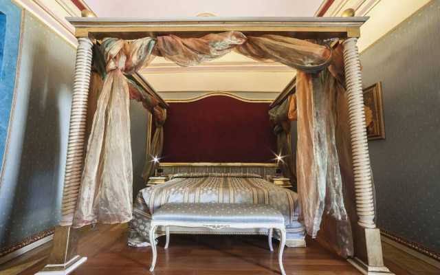 Hotel Royal