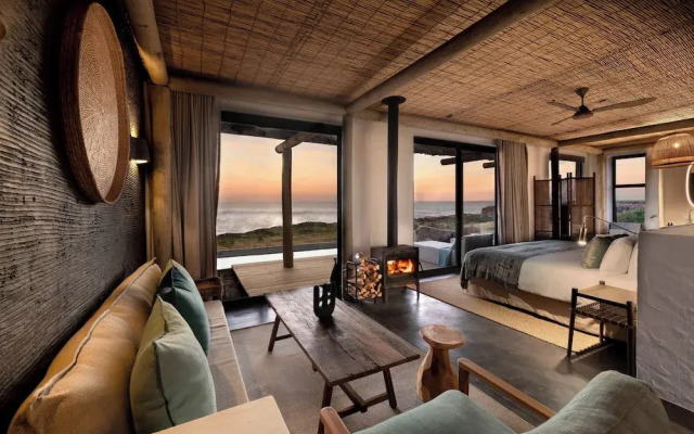 GweGwe Beach Lodge
