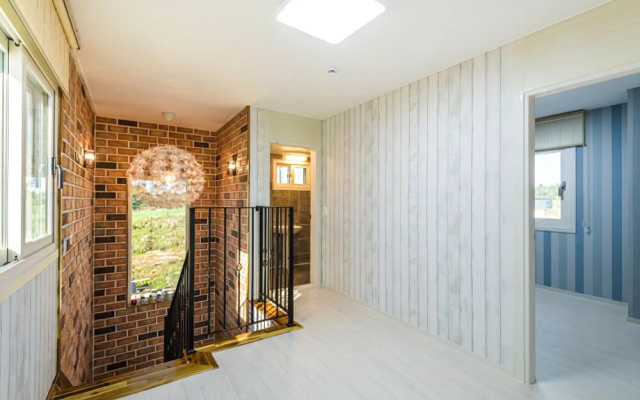 Seogwipo Odang Unshard House Pension