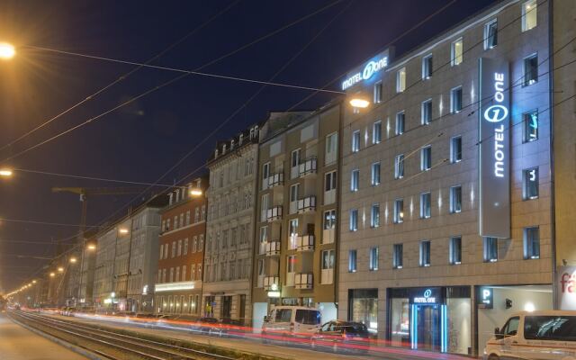 Отель Motel One München City West Германия, Мюнхен - отзывы, цены и фото номеров - забронировать отель Motel One München City West онлайн вид на фасад