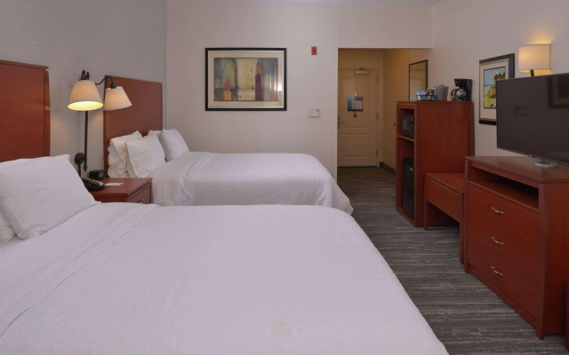 Hampton Inn & Suites Bakersfield North-Airport