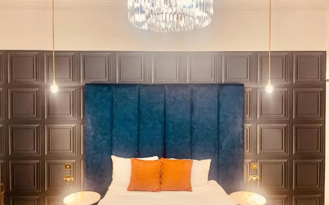 Lovat Hotel