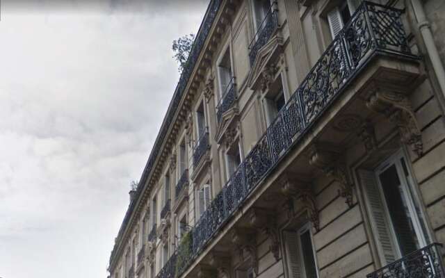 Отель Lokappart Saint Lazare Monceau Франция, Париж - отзывы, цены и фото номеров - забронировать отель Lokappart Saint Lazare Monceau онлайн вид на фасад