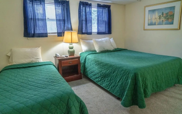 Mount Whittier Motel