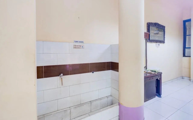 Hotel O Tebet Near Tebet Station Formerly Sabda Guest House