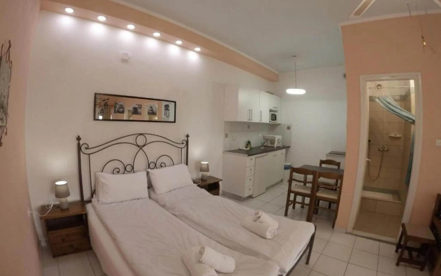 Snug Apartment in Mpenitses With Shared Pool