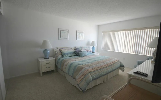 Strandview #304