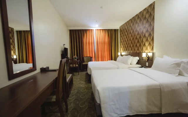 3MG Lakeside Hotel